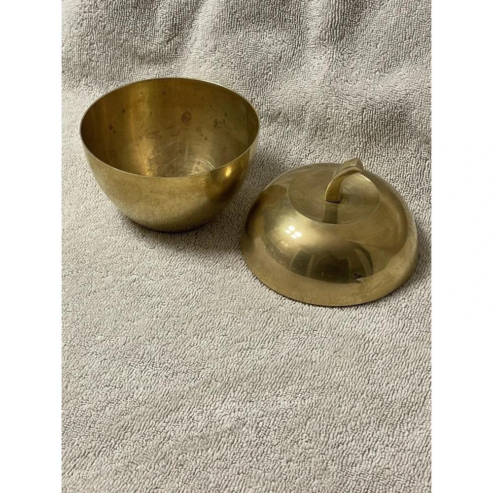Beautiful Brass‎ Apple Trinket Box